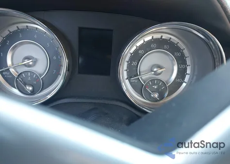 2014 Chrysler 300 z USA, uszkodzony, nr VIN 2C3CCAAG1EH283148